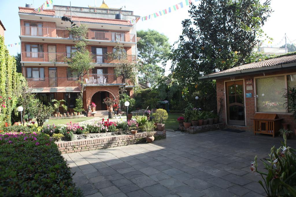 Maya Guest House Thimi Екстер'єр фото