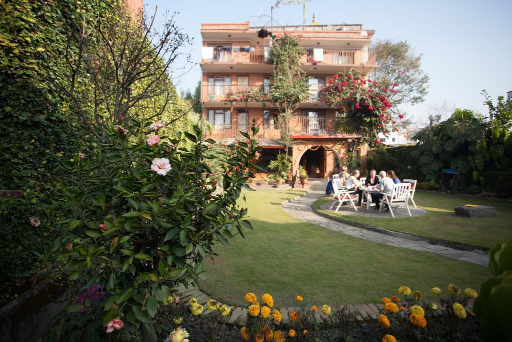 Maya Guest House Thimi Екстер'єр фото