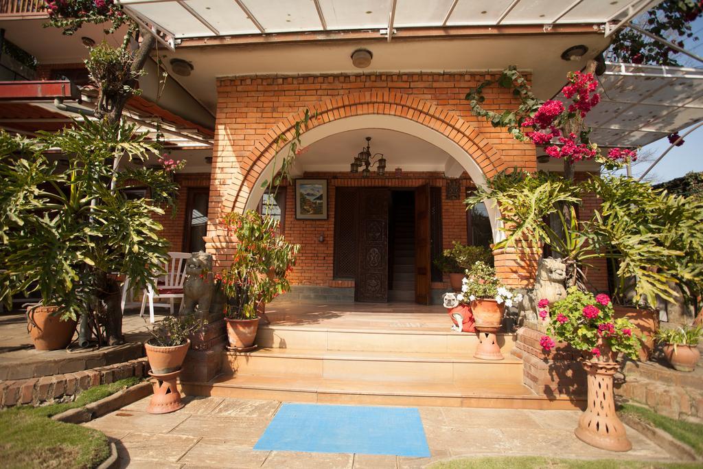 Maya Guest House Thimi Екстер'єр фото