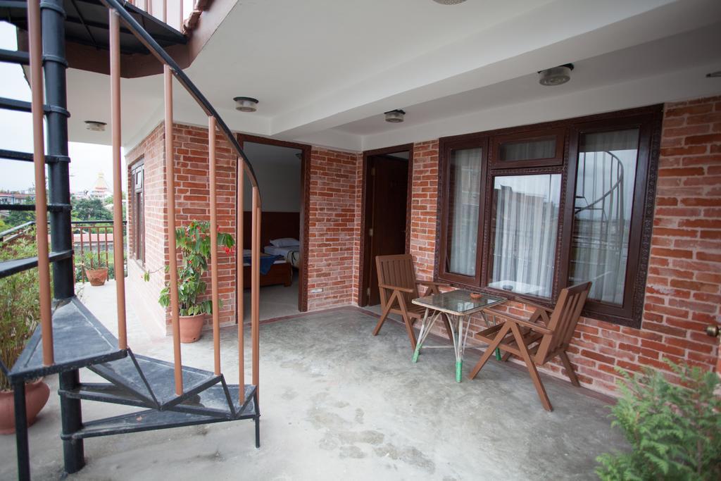 Maya Guest House Thimi Екстер'єр фото