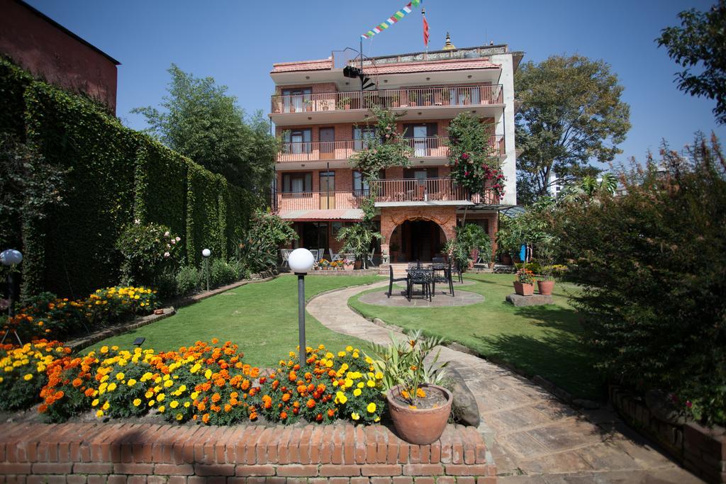 Maya Guest House Thimi Екстер'єр фото