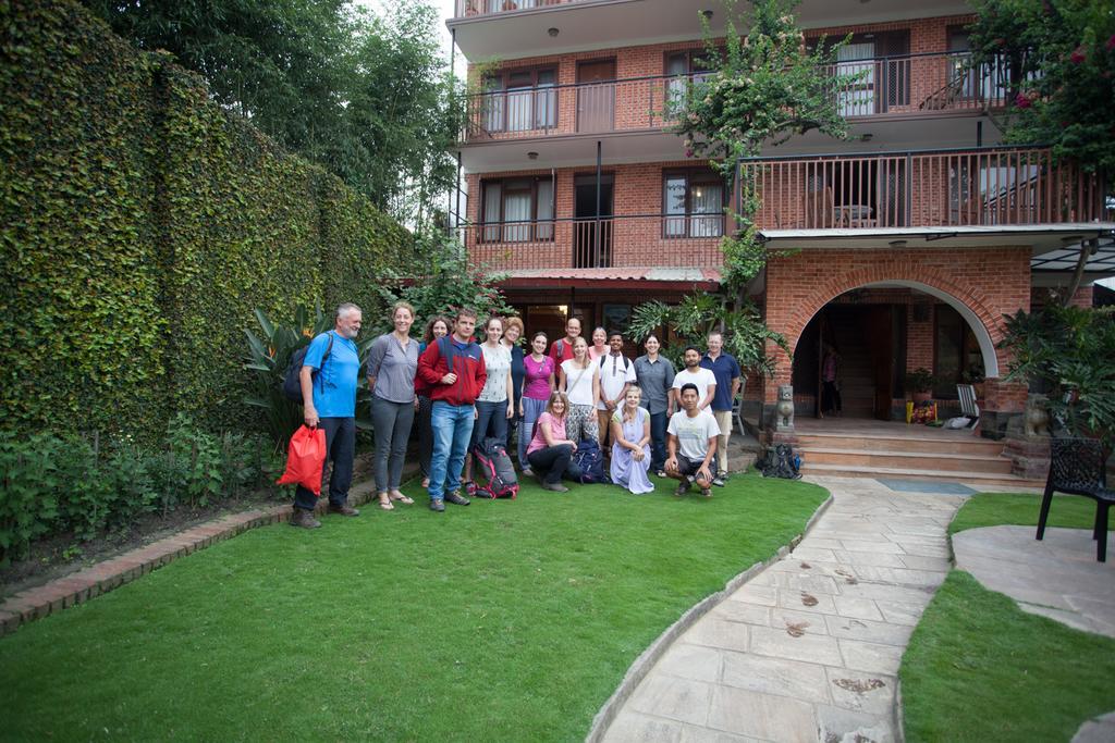 Maya Guest House Thimi Екстер'єр фото